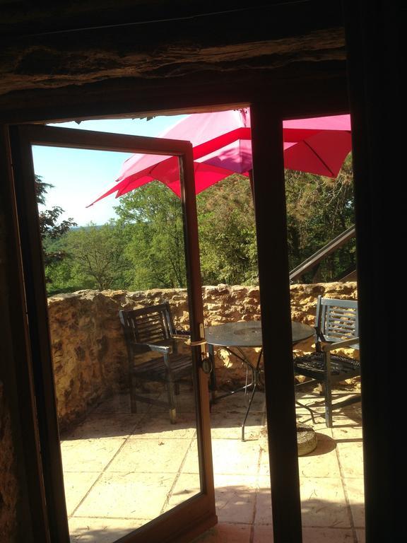 Lo Petit Cretsou Acomodação com café da manhã Simeyrols Exterior foto